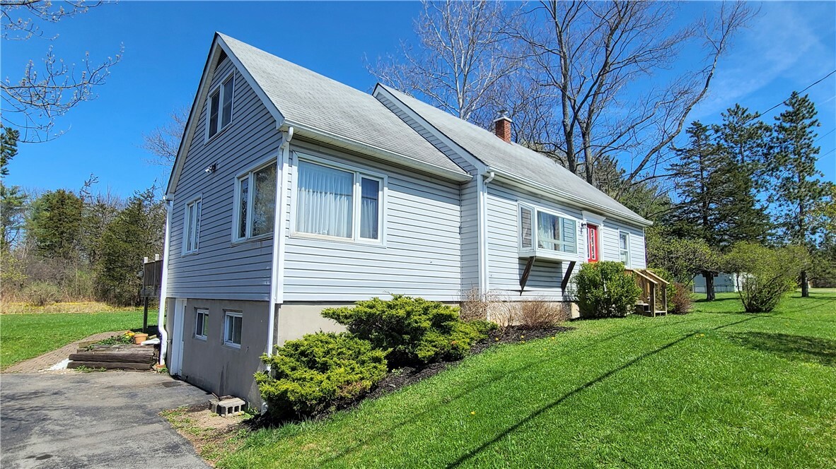 Property Photo:  102 Ridge Road  NY 14882 