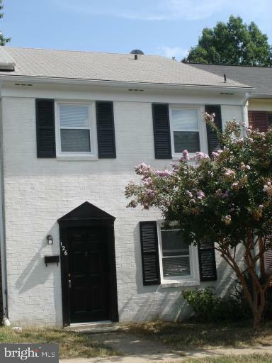 Property Photo:  126 Janney Court  VA 22408 