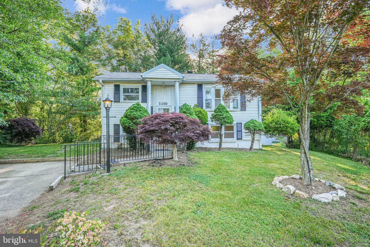 Property Photo: 3200 Bayfield Drive VA 22193