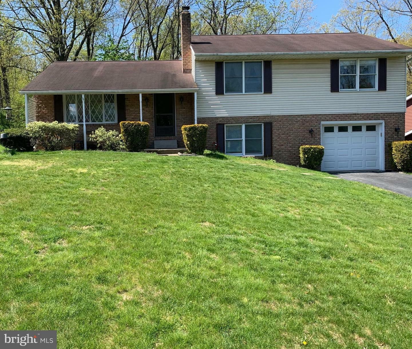 Property Photo:  7929 Bayard Drive  PA 17036 