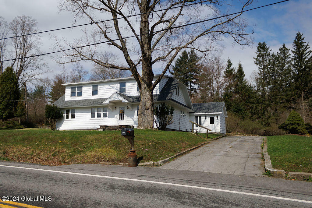 Property Photo:  1598 North Road  NY 12010 