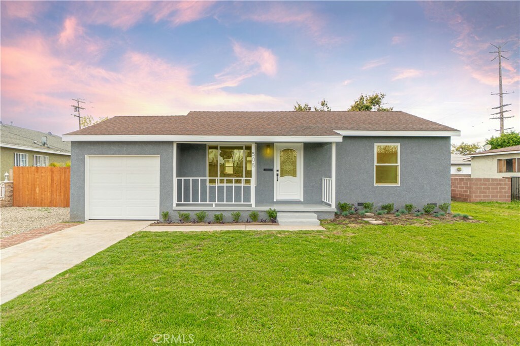 Property Photo:  505 S Holly Avenue  CA 90221 