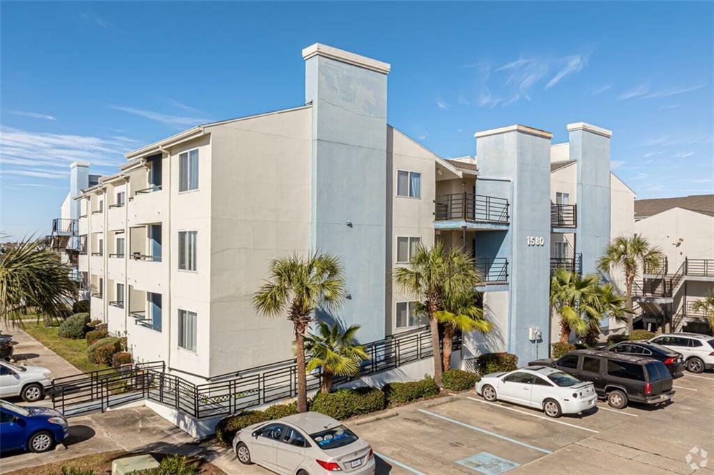 Property Photo:  1580 Harbor Drive 224  LA 70458 