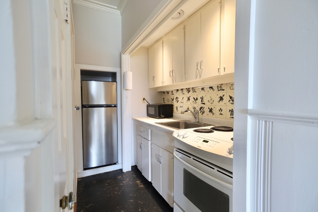 Property Photo:  422 Monument St A  MA 01742 