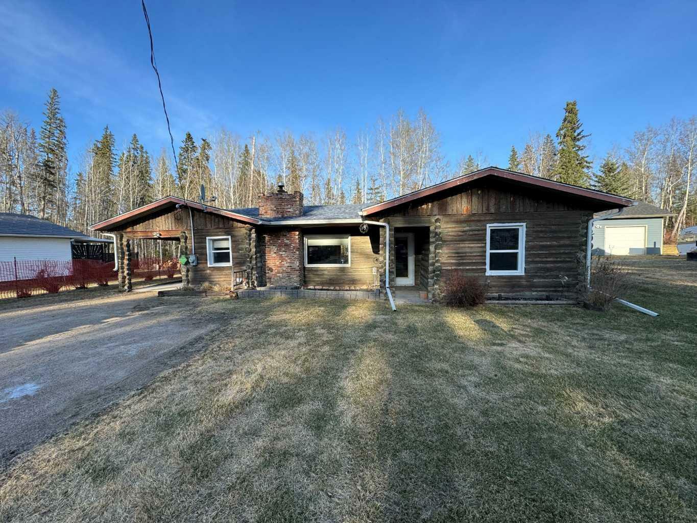 Property Photo:  129 15538 Old Trail Road  AB T0A 2T0 