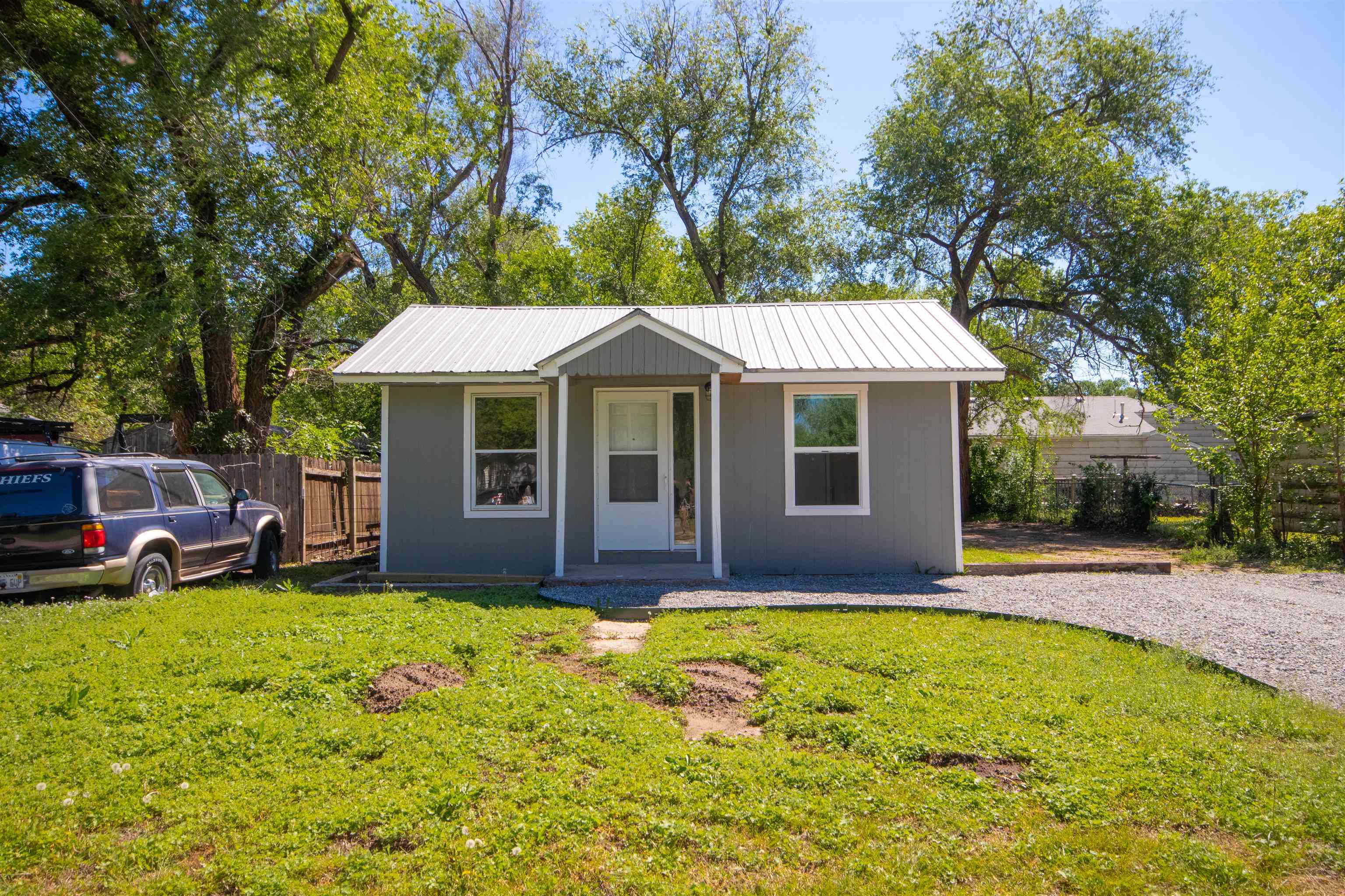 Property Photo:  5846 S Vandale Ave  KS 67217 