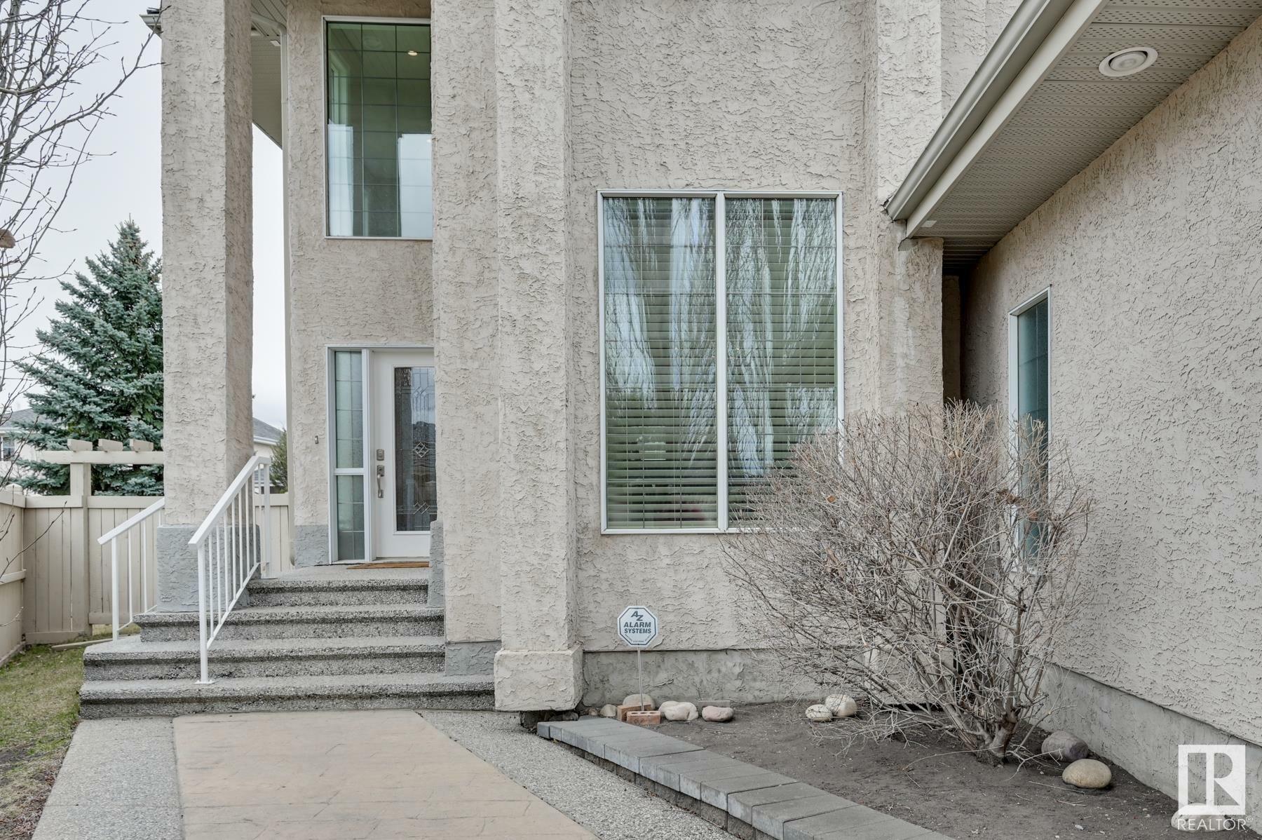 Property Photo:  1347 119A Street NW  AB T6J 7H6 