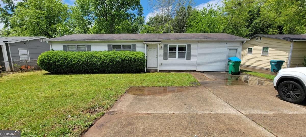 Property Photo:  1015 Maxham Road  GA 30168 