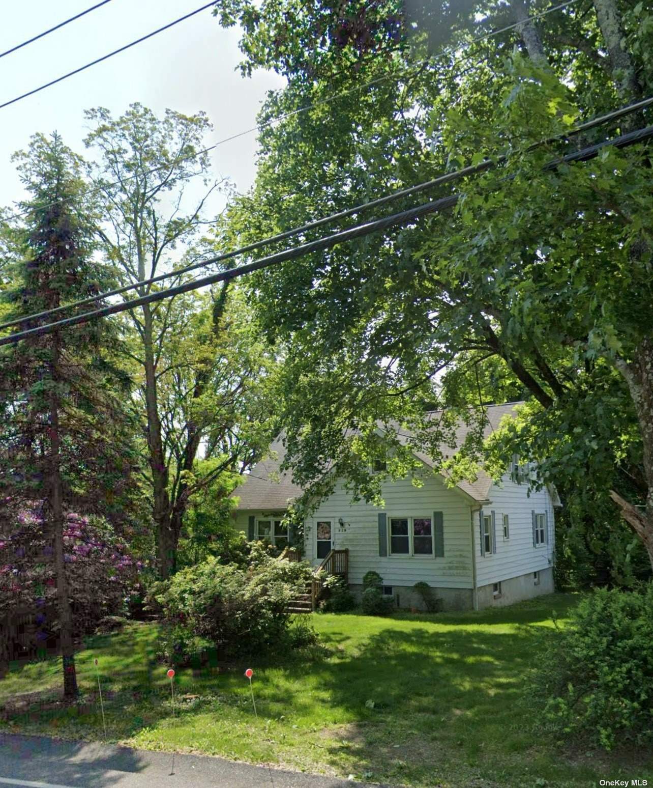 Property Photo:  328 Oscawana Lake Road  NY 10579 