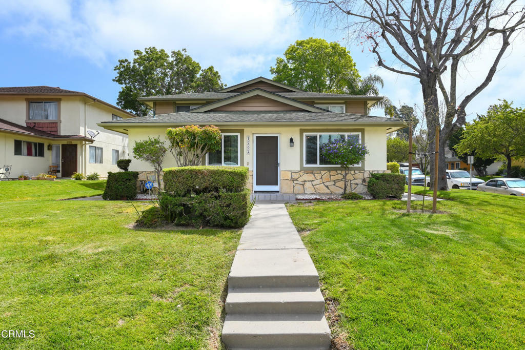 Property Photo:  1262 Carlsbad Place  CA 93003 