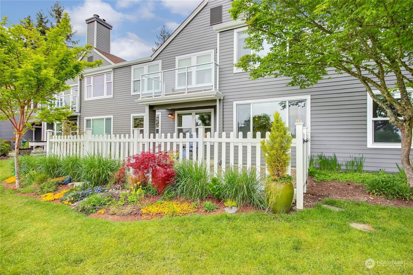 Property Photo:  4056 Providence Point Drive SE 1023  WA 98029 