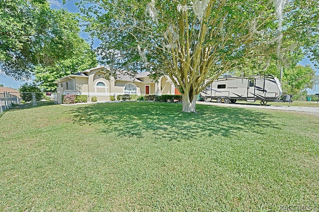 Property Photo:  711 Drake Avenue  FL 34452 