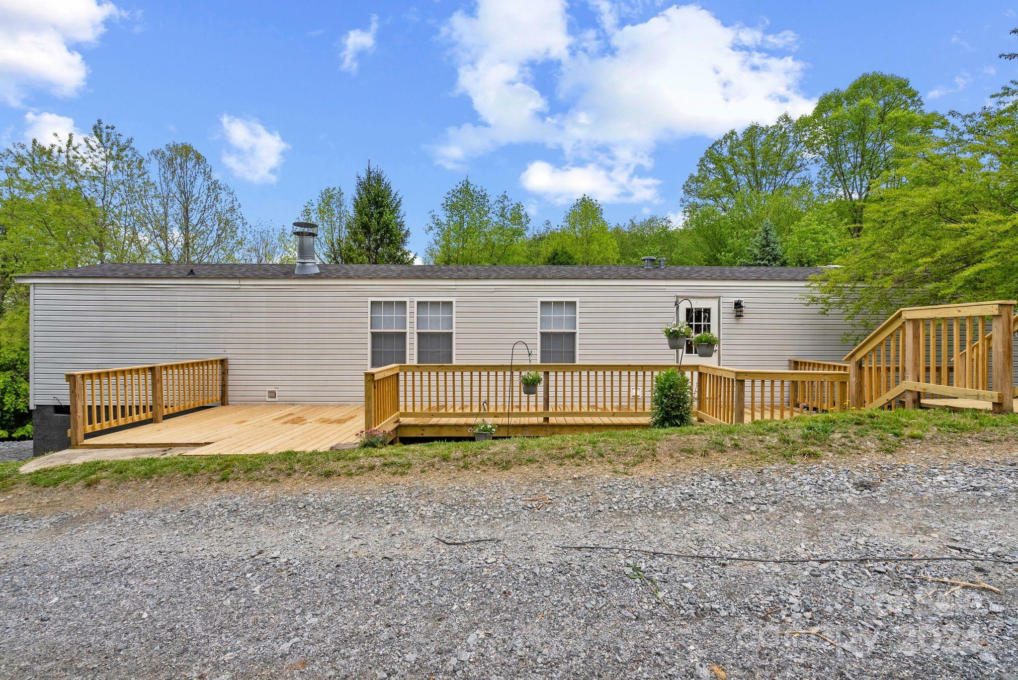 Property Photo:  117 S Greenleaf Road  NC 28792 