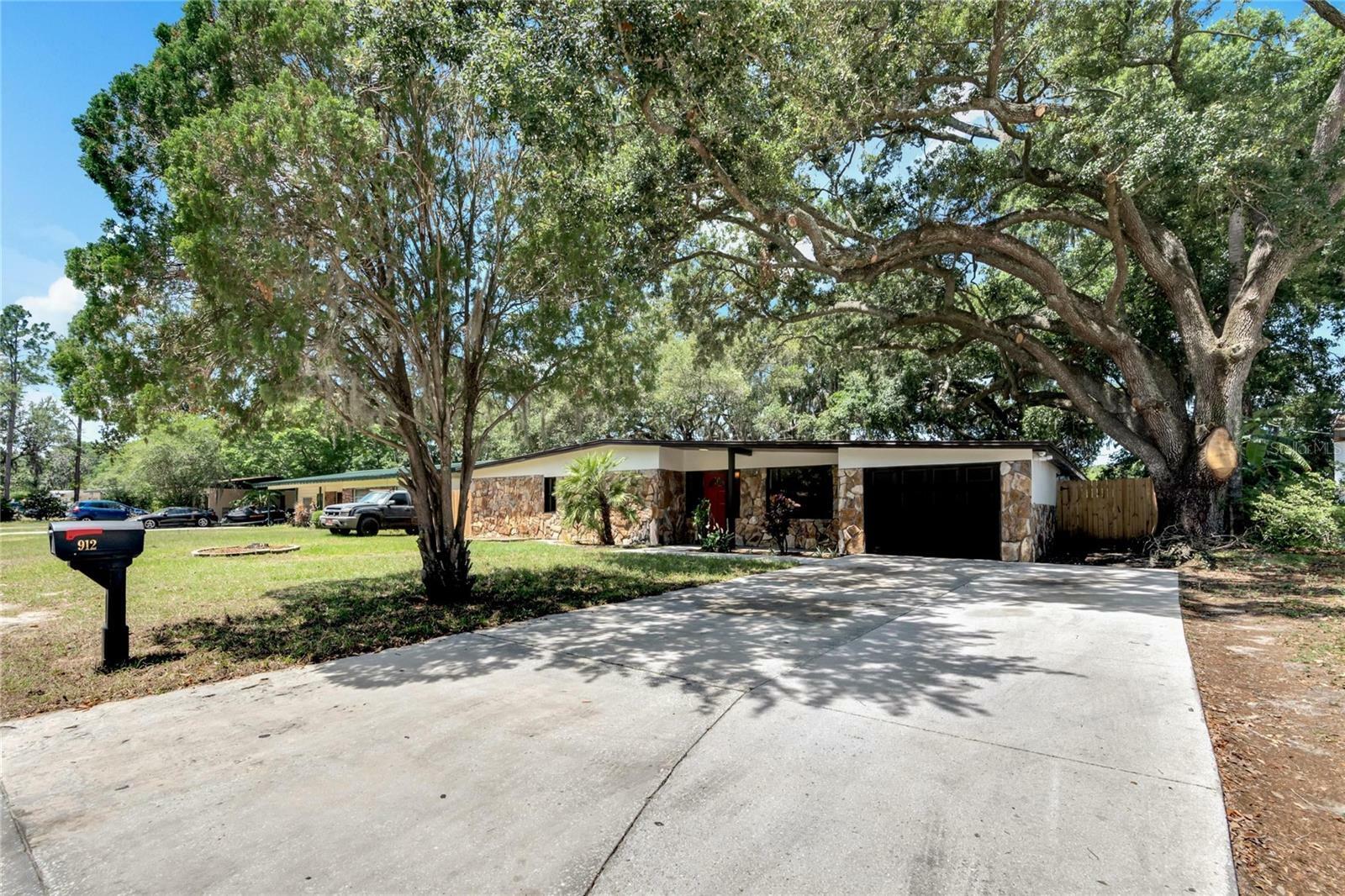 Property Photo:  912 Westmore Avenue  FL 33510 