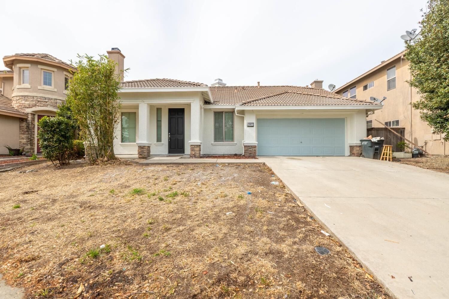 Property Photo: 1957 Richfield Way CA 95832