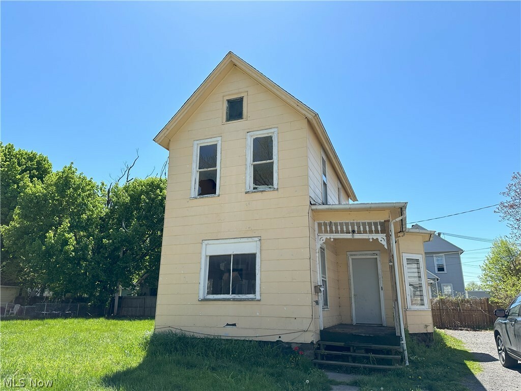 Property Photo: 4821 Cornell Avenue OH 44004