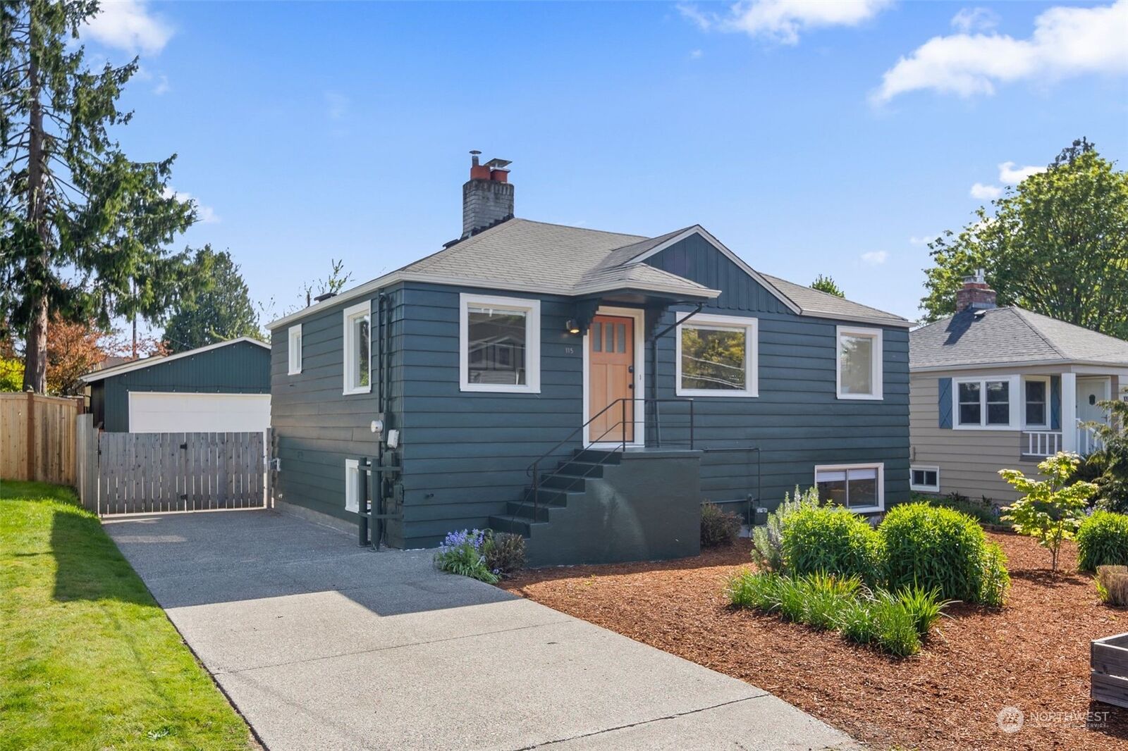 Property Photo: 115 N 101st Street WA 98133