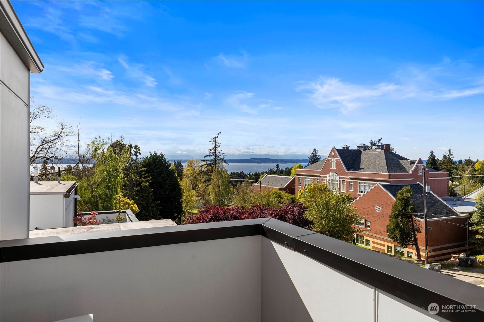 Property Photo:  7111 California Avenue SW A  WA 98136 