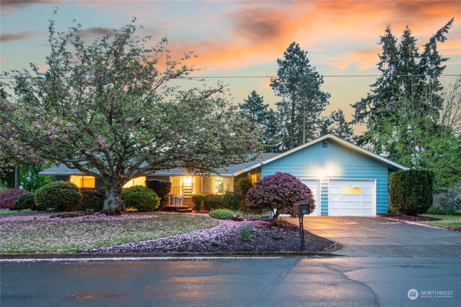 Property Photo: 105 Dallas Street WA 98661