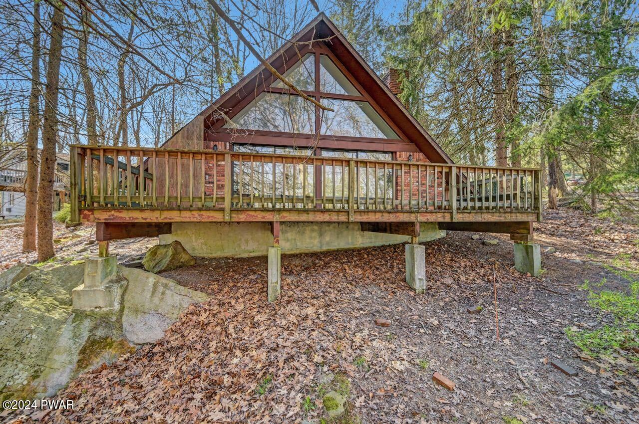 Property Photo:  209 Waterview Drive  PA 18428 