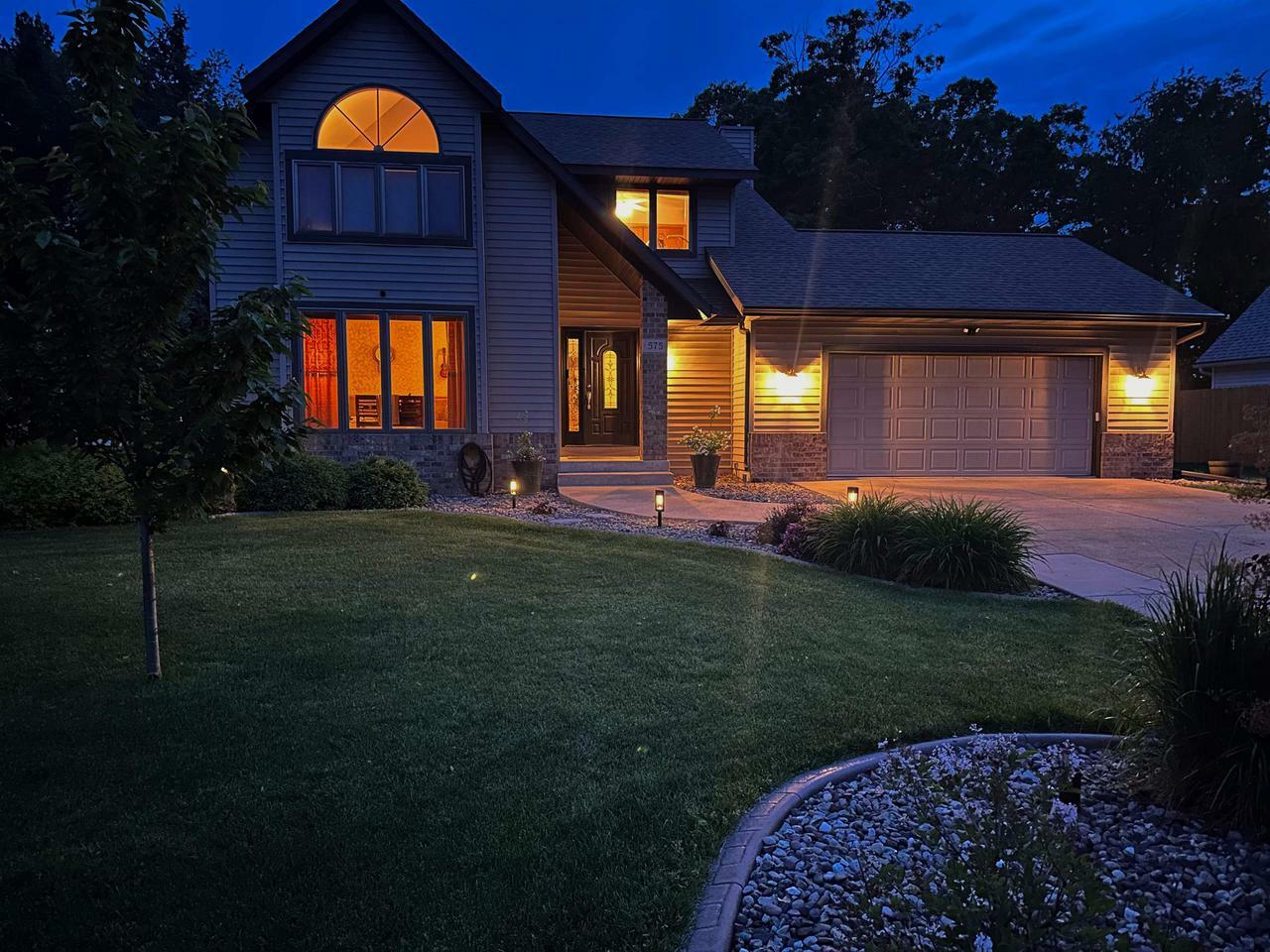 Property Photo:  575 Oakridge Drive  WI 53901 