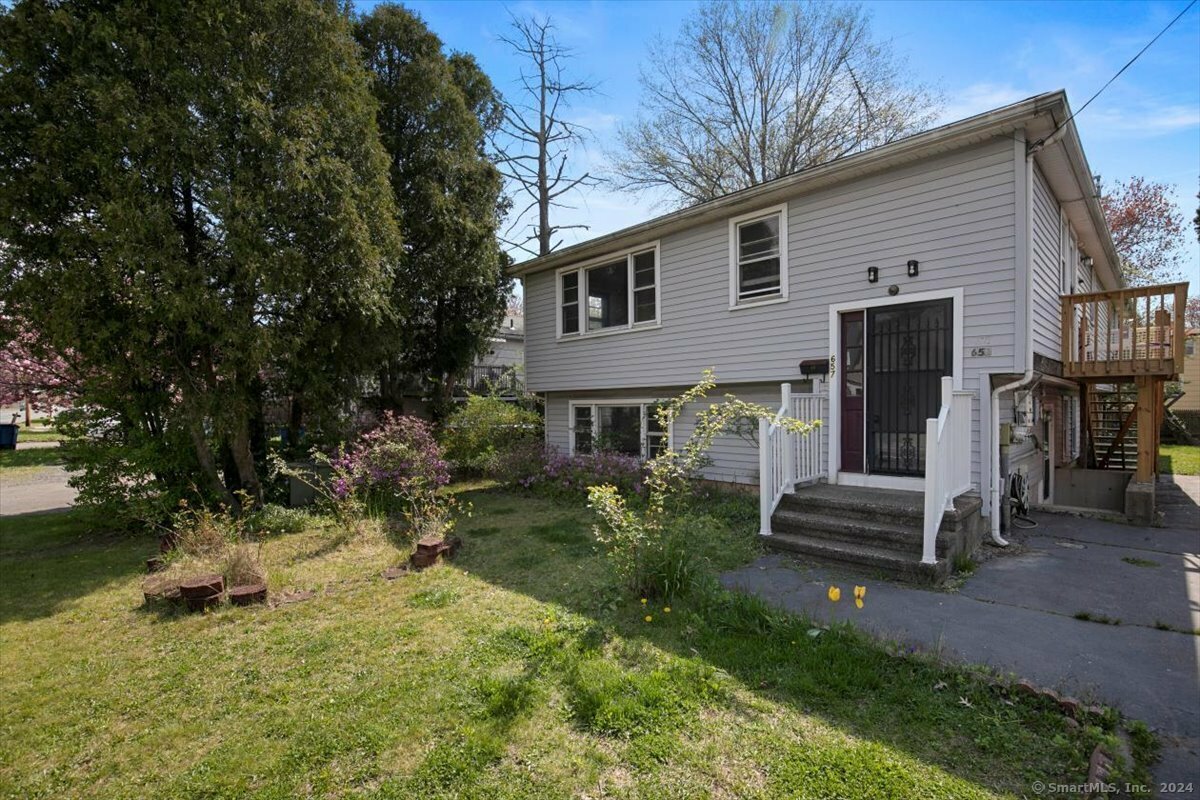 Property Photo:  657 Middletown Avenue  CT 06513 