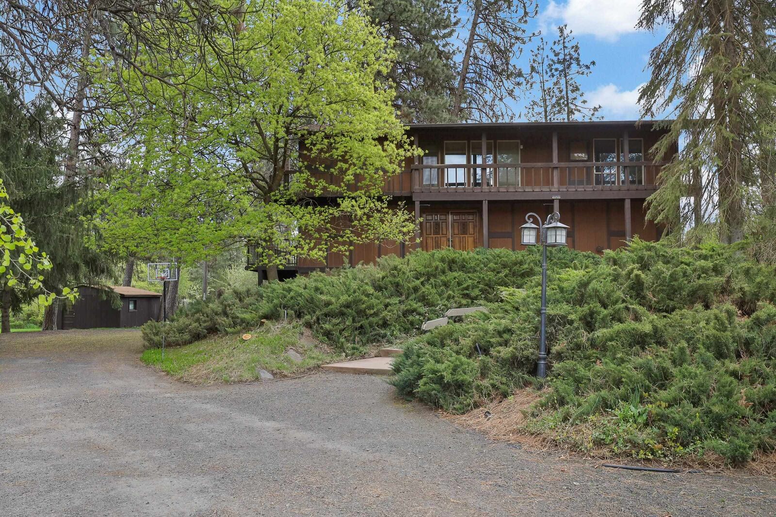 Home for sale in Spokane: 4221 S Abbott Rd, Spokane, WA 99224