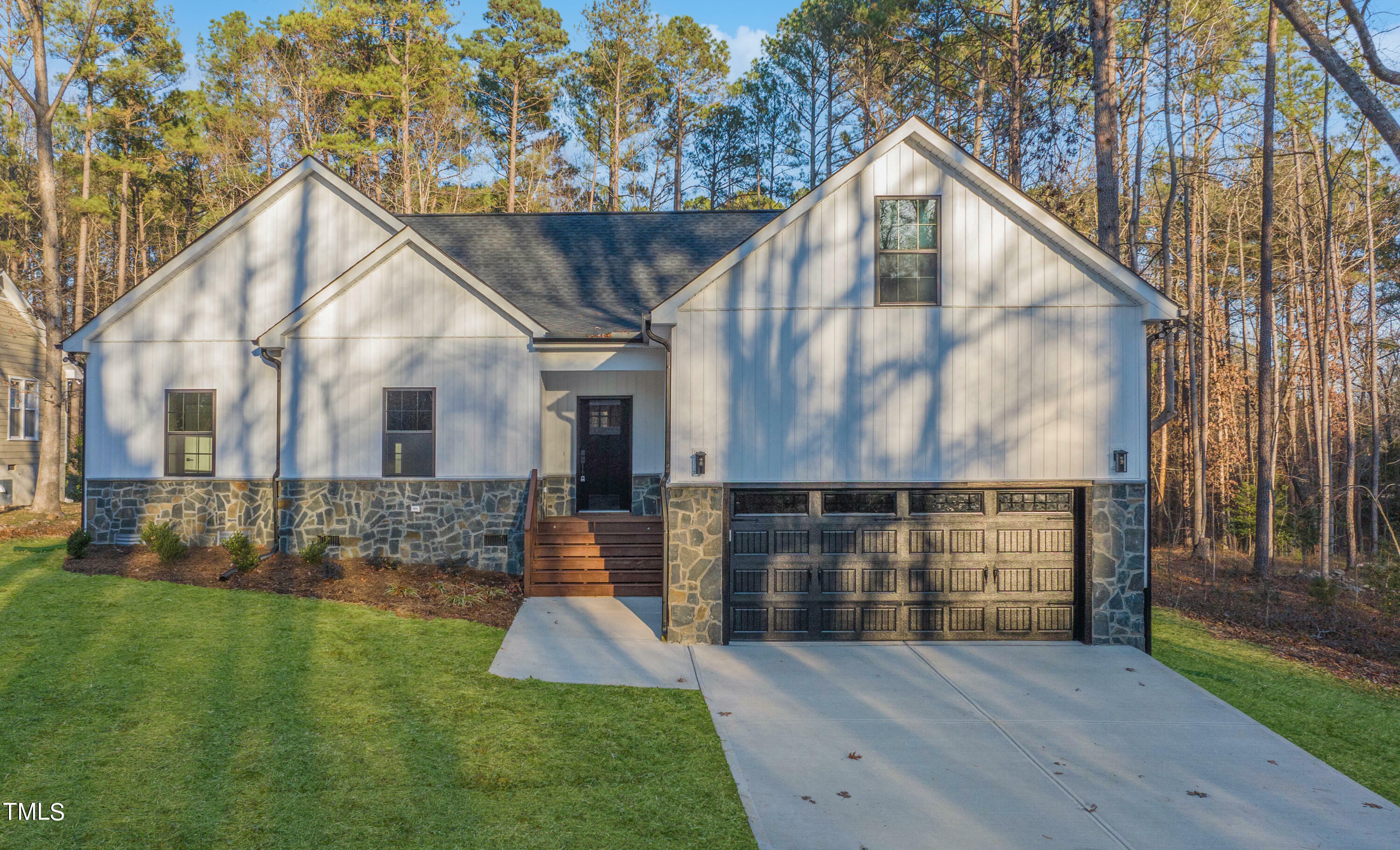 Property Photo: 108 Acoma Drive NC 27549