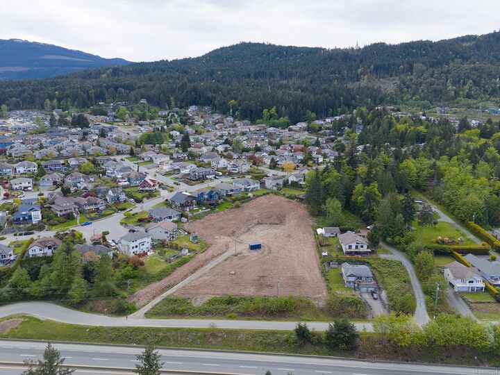 Property Photo:  350 Morgan Rd  BC V9G 1W6 