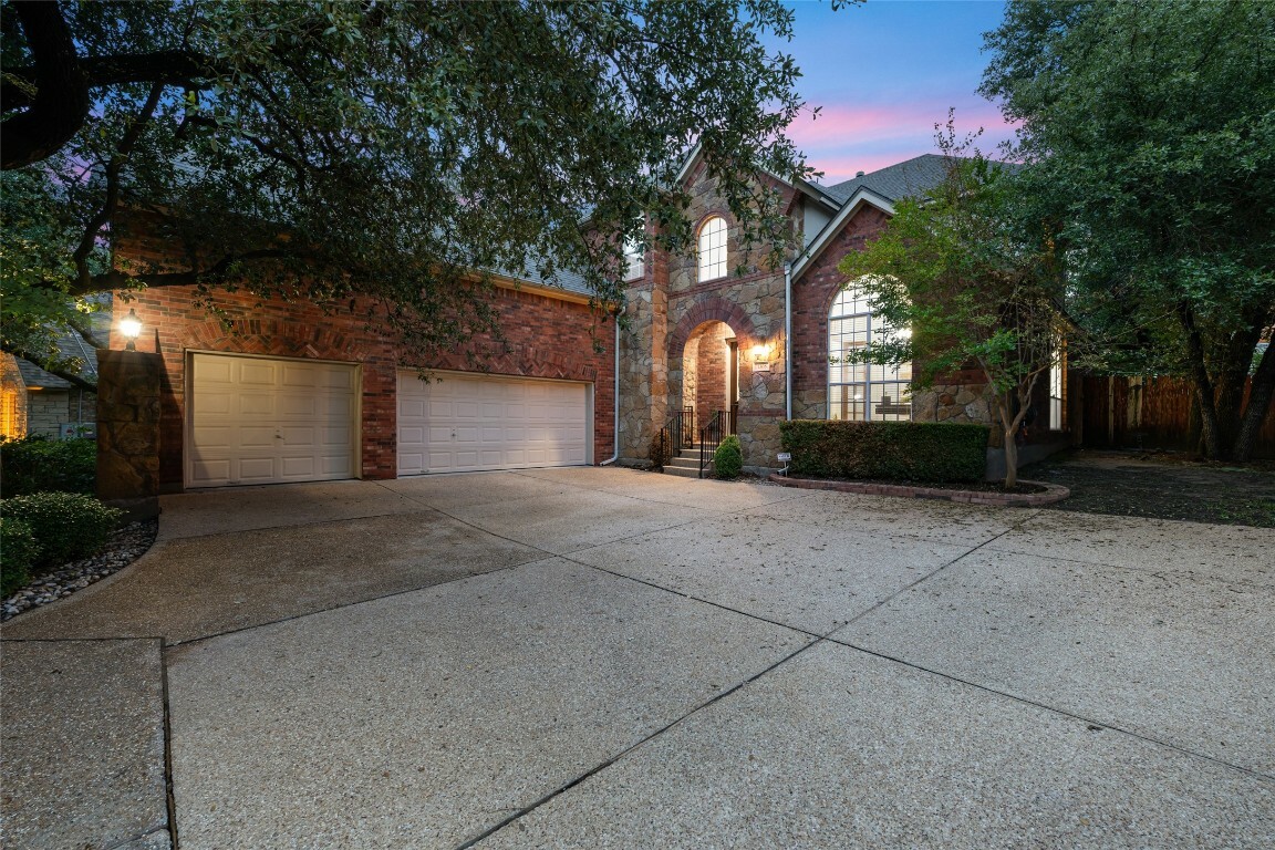 Property Photo:  1308 Pine Forest Circle  TX 78665 