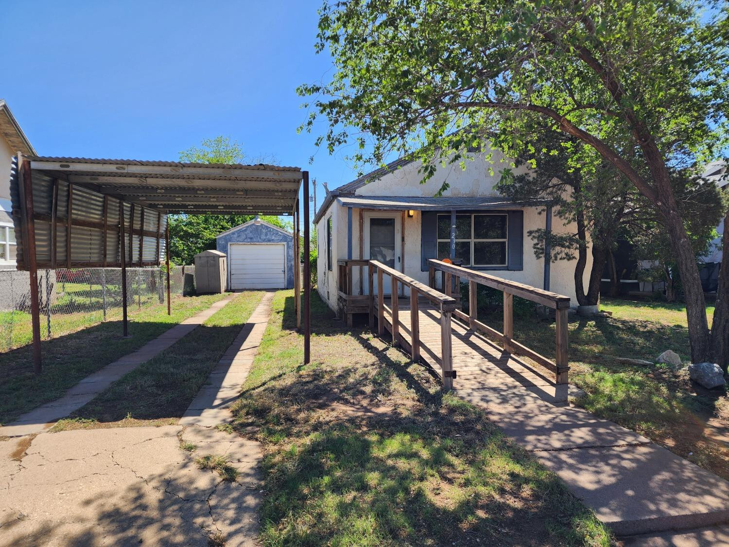 Property Photo: 230 S 11th Street TX 79364