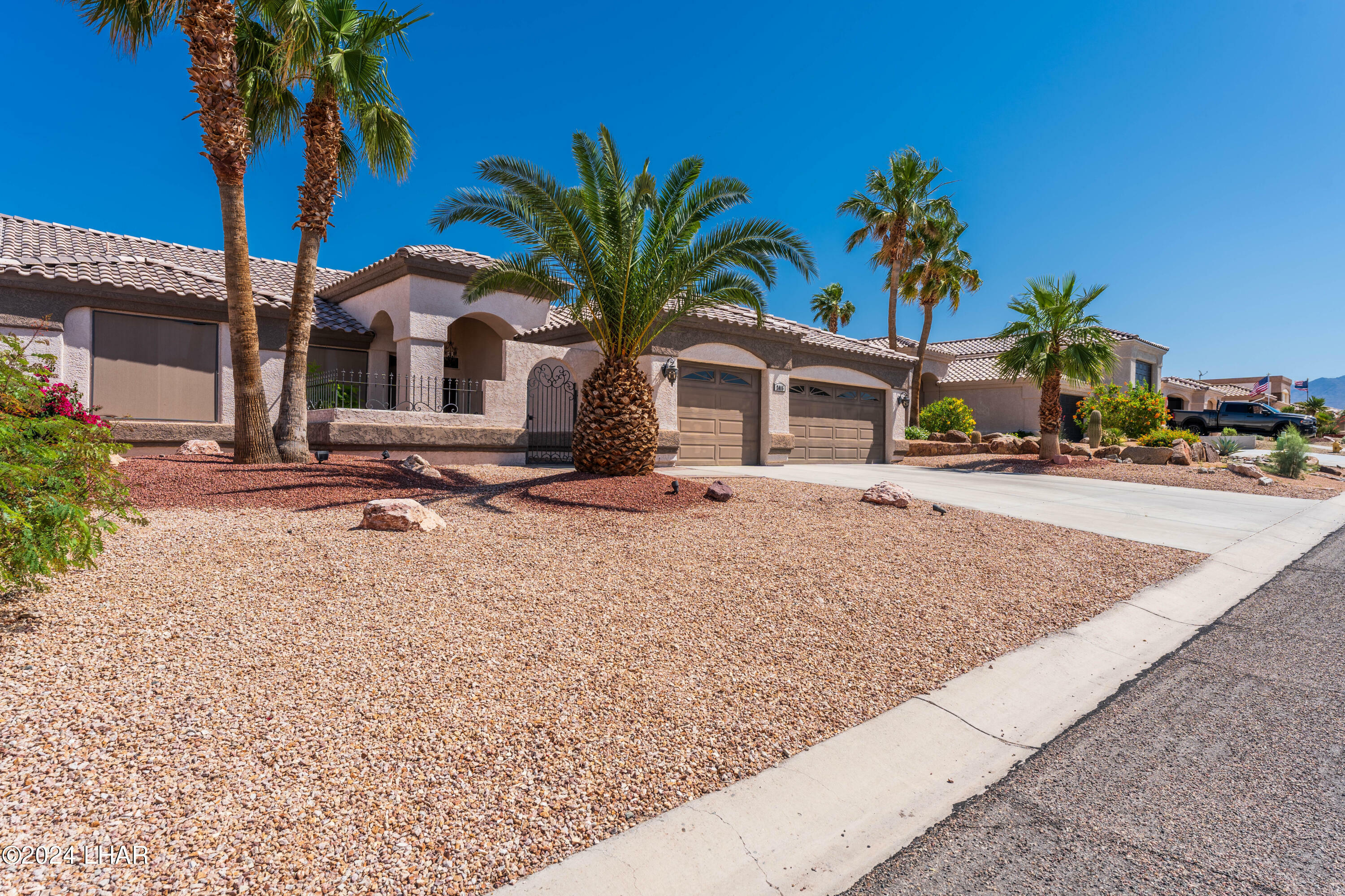 Property Photo:  2415 E George Ln  AZ 86404 