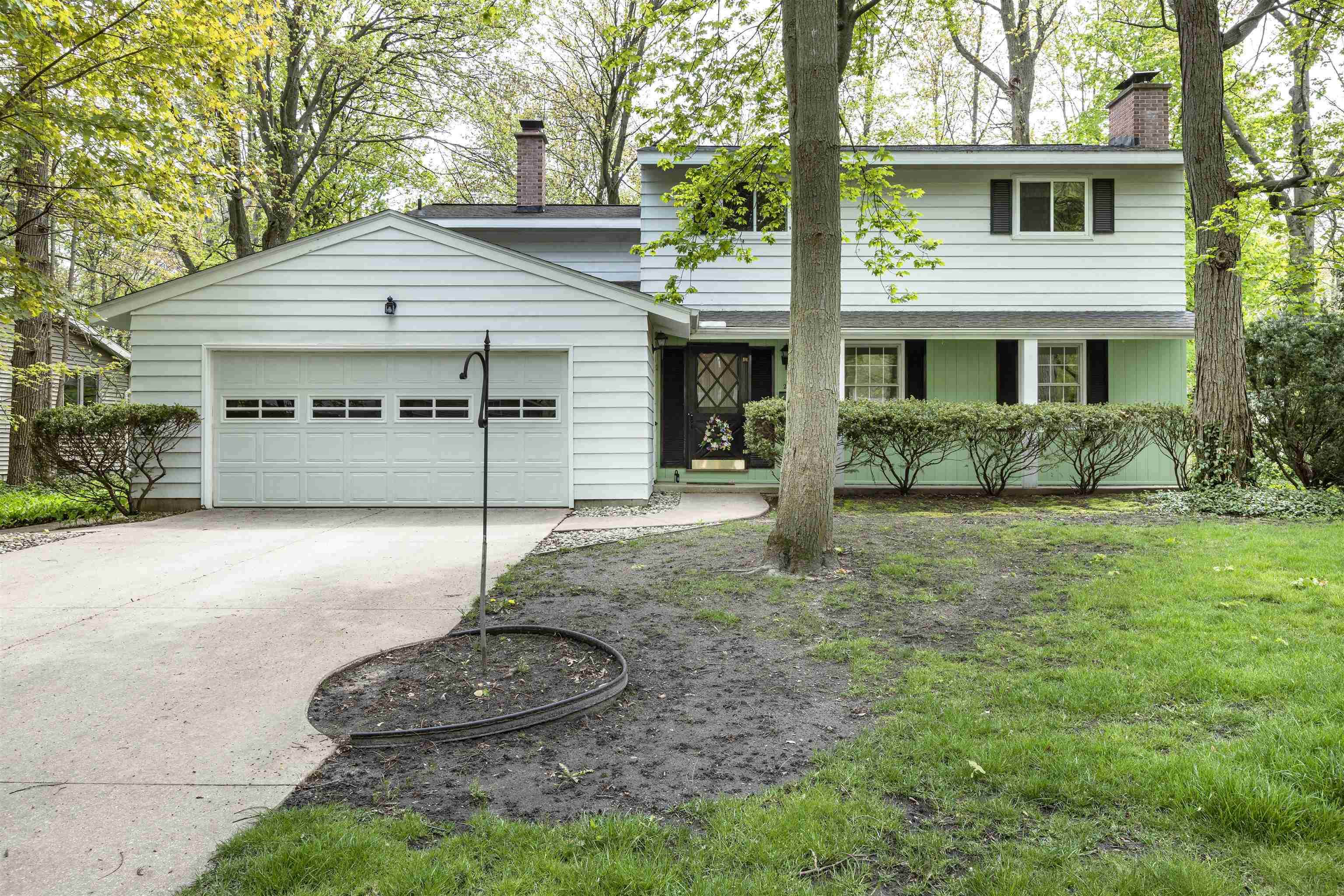 Property Photo:  2206 Cranbrook  MI 48642 