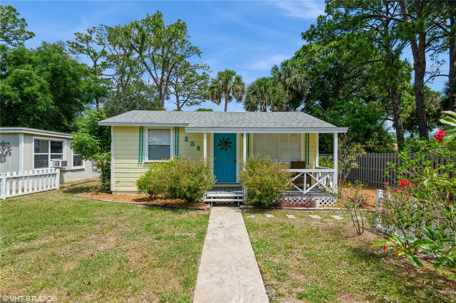 Property Photo:  230 Acorn Dr  FL 32780 