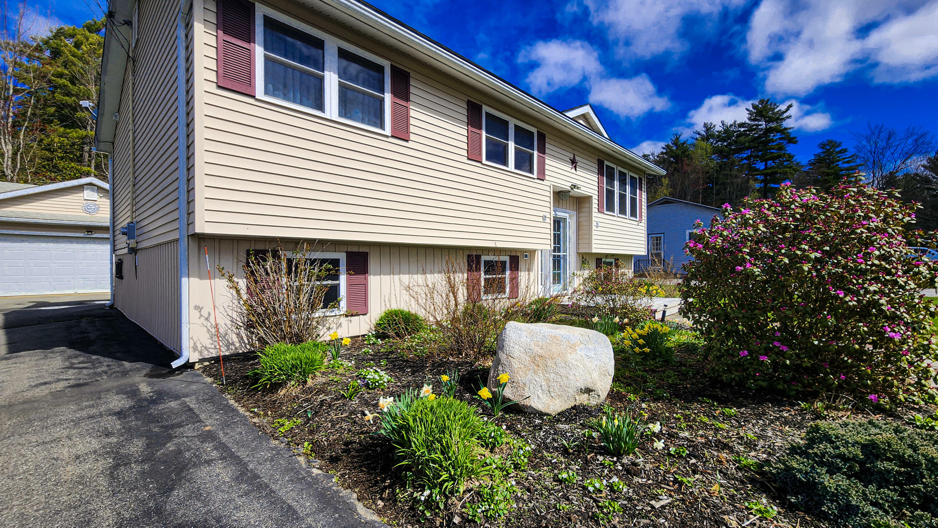 Property Photo: 21 Sanford Avenue ME 04468