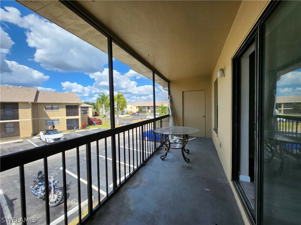 Property Photo:  5327 Summerlin Road 2711  FL 33919 