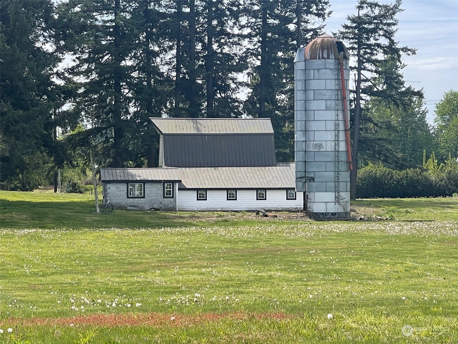 Property Photo: 766 E Pole Road WA 98264