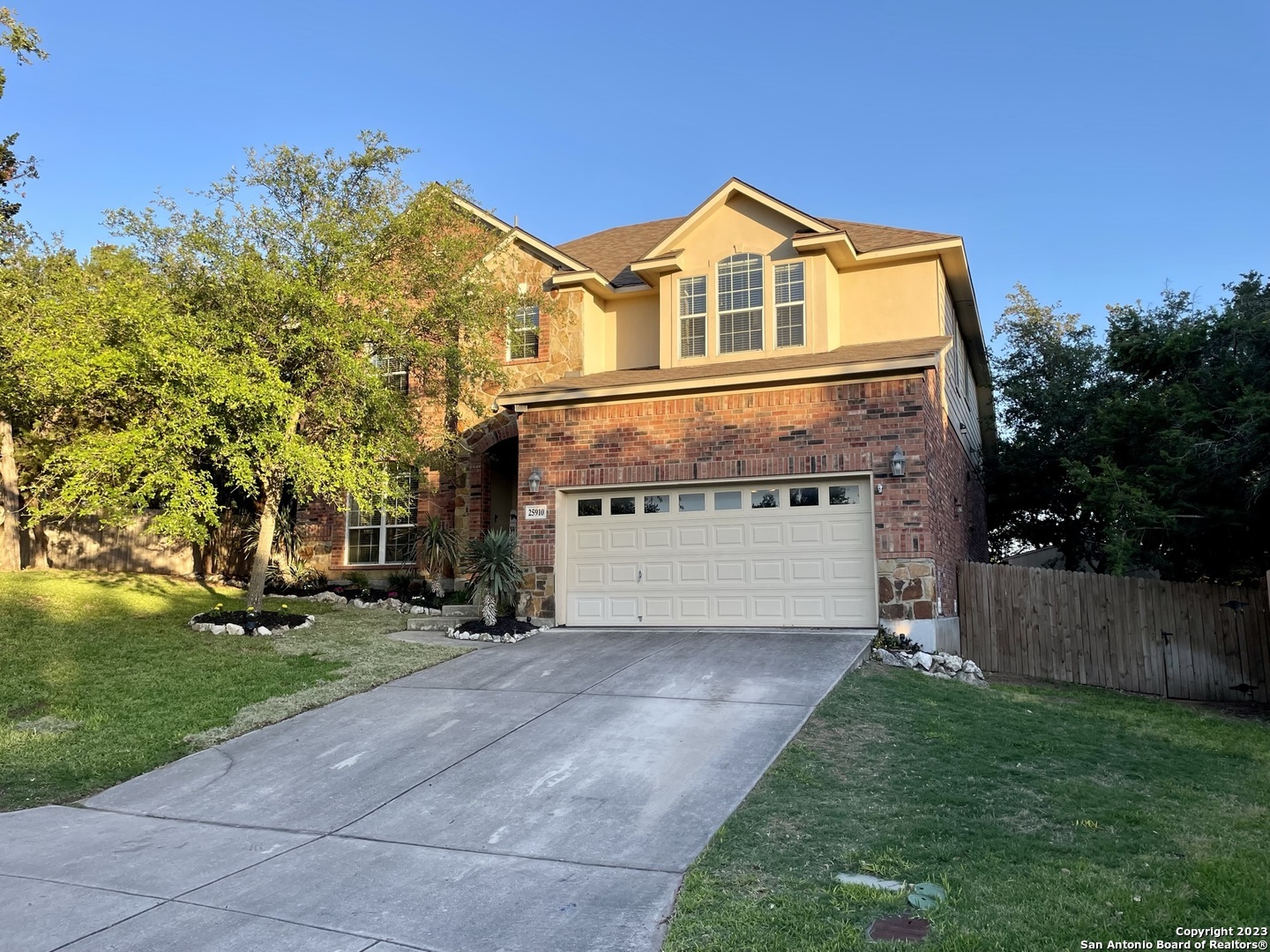 Property Photo:  25910 Laurel Way  TX 78260 