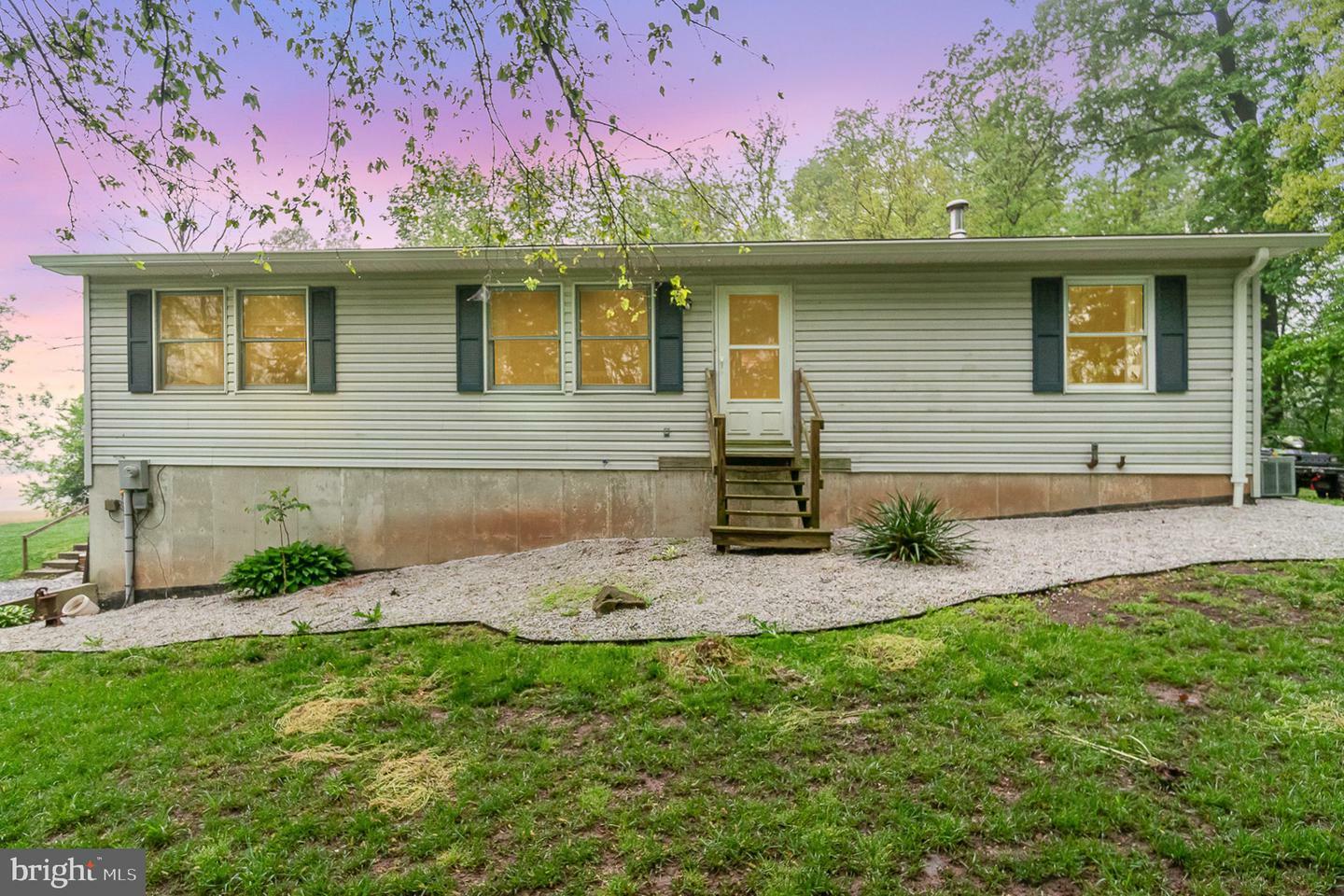 Property Photo:  585 Poplar Road  PA 17019 