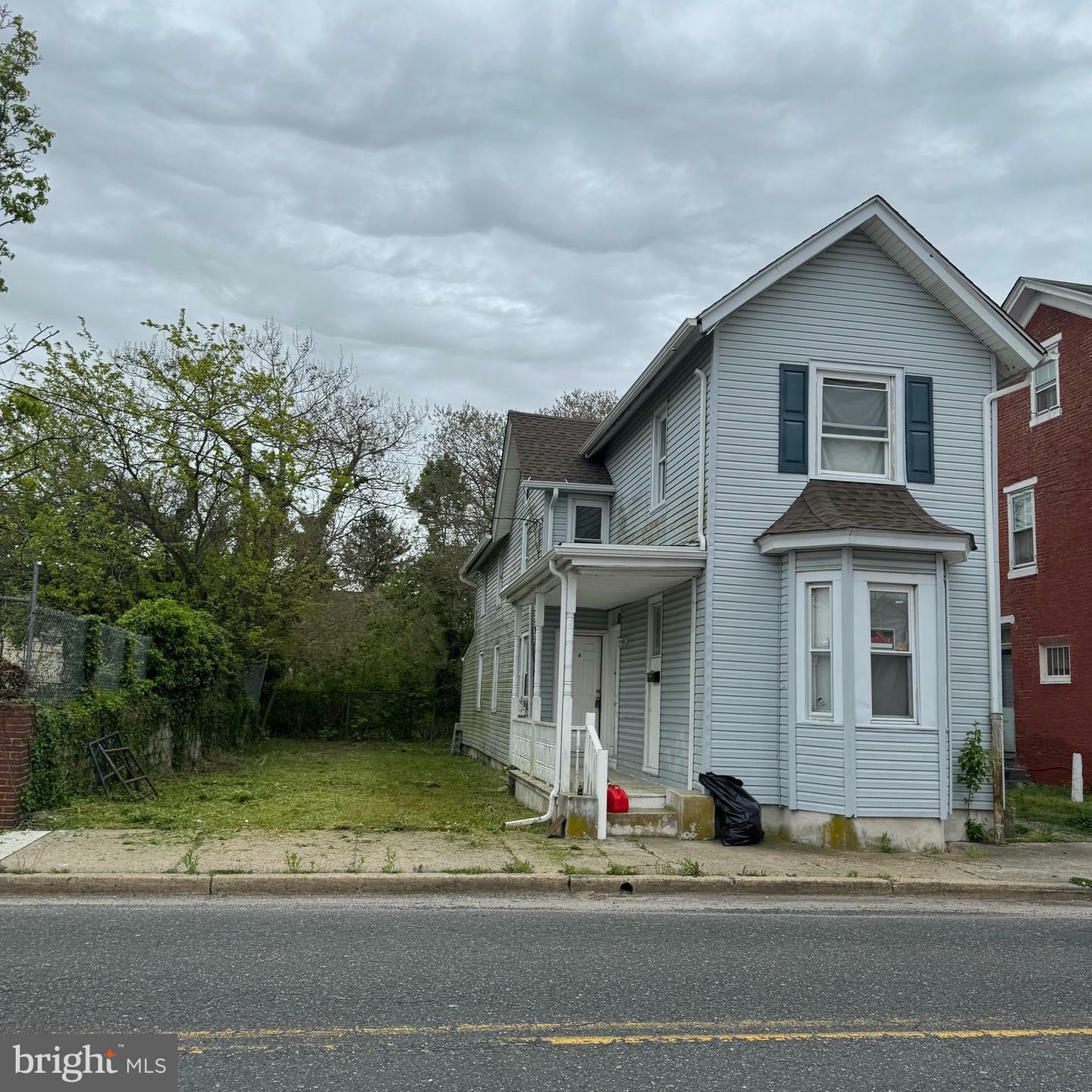 Property Photo:  4 Walnut Street  NJ 08079 