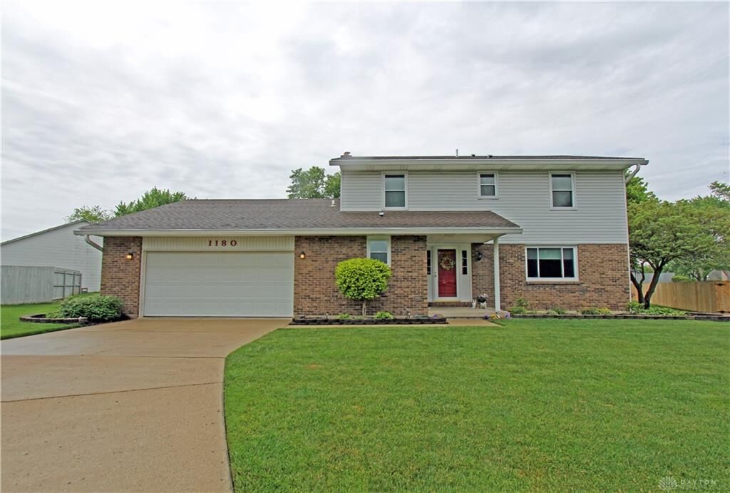 Property Photo: 1180 Cloverdale Drive OH 45373