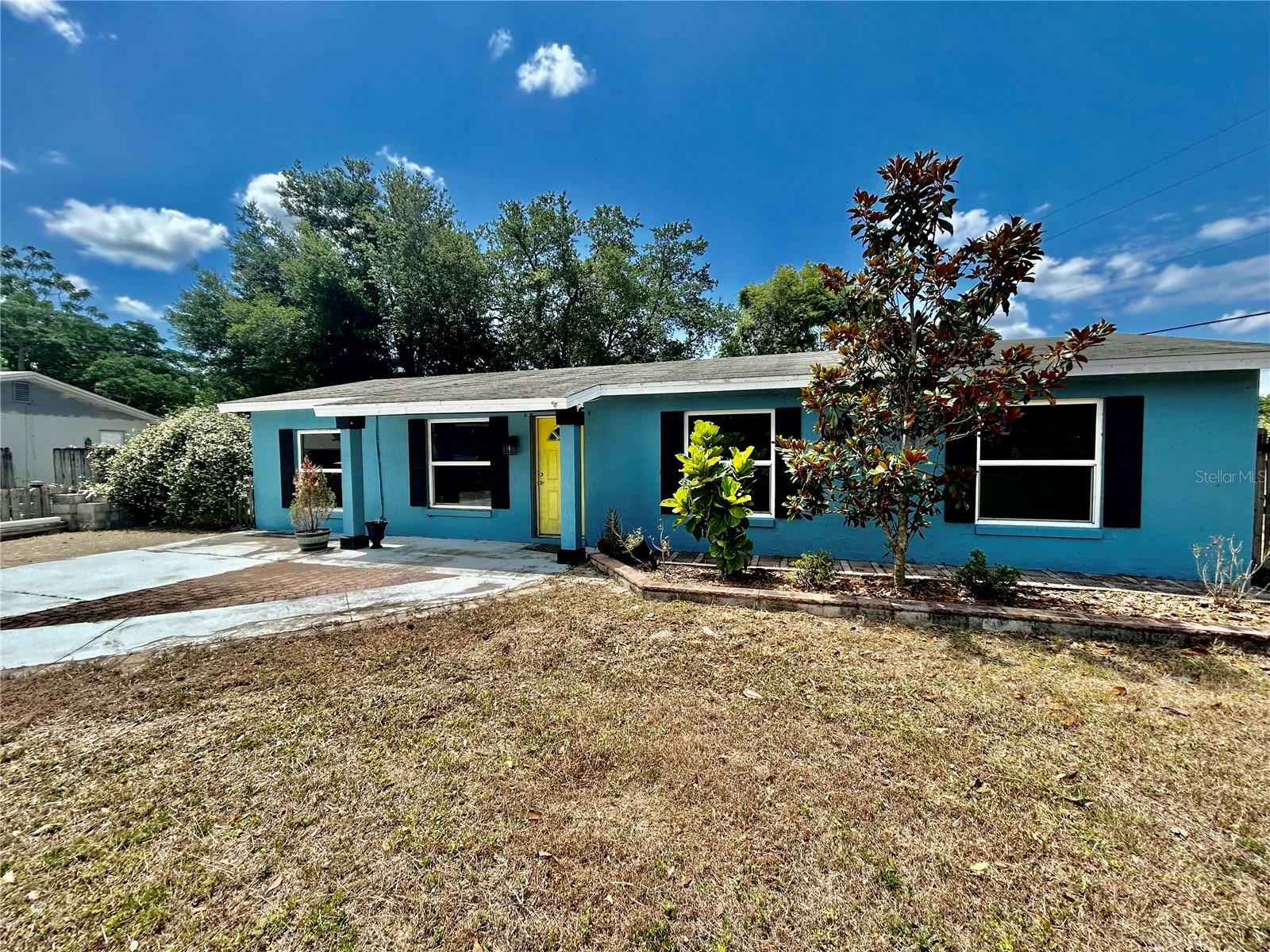 Property Photo:  321 Little Iris Court  FL 34761 