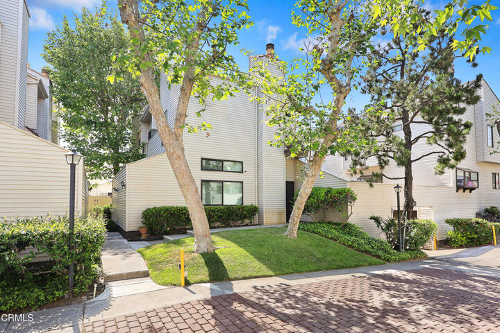 Property Photo:  800 W Naomi Avenue D  CA 91007 
