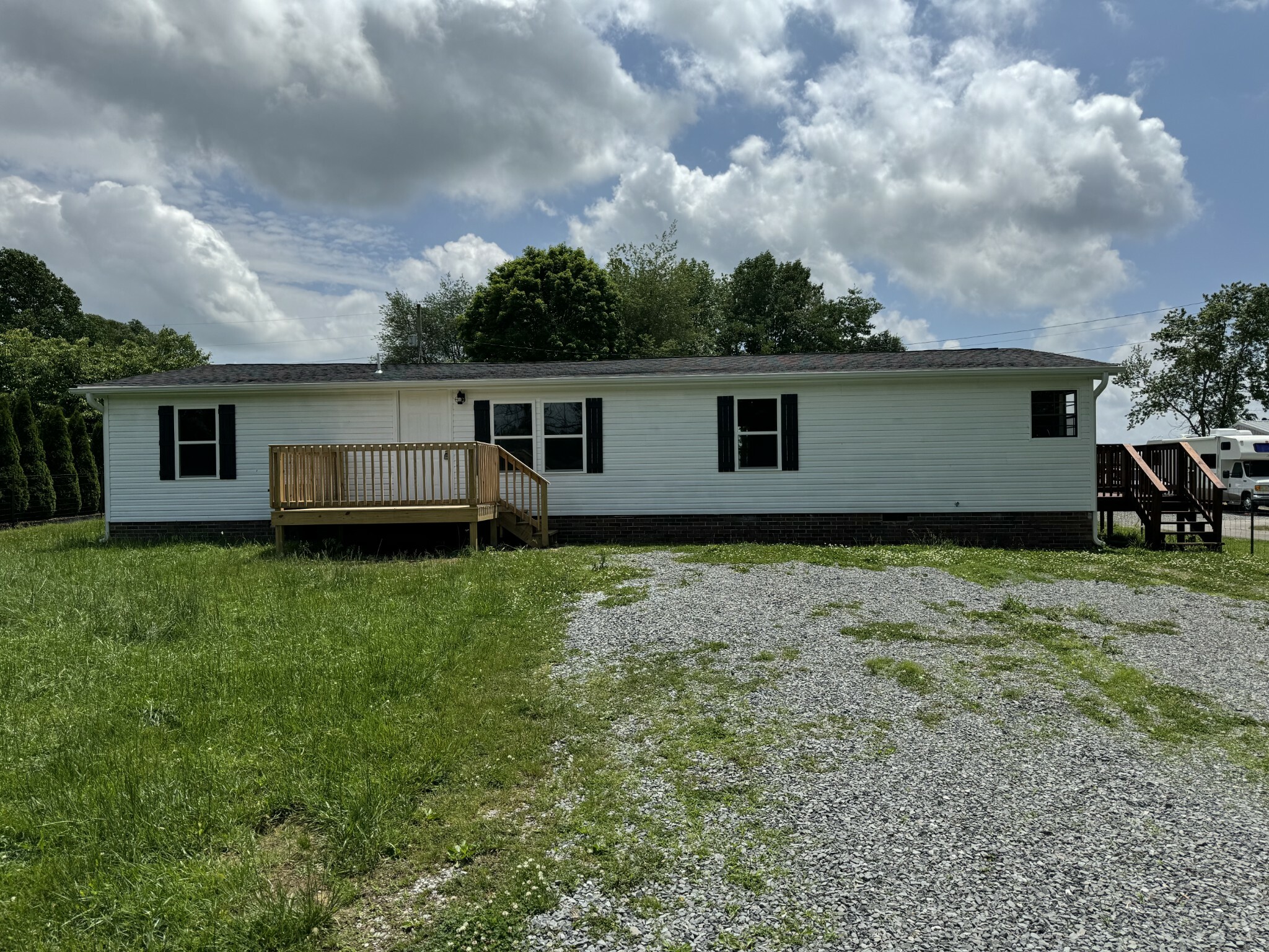 Property Photo: 142 Monks Rd TN 37334