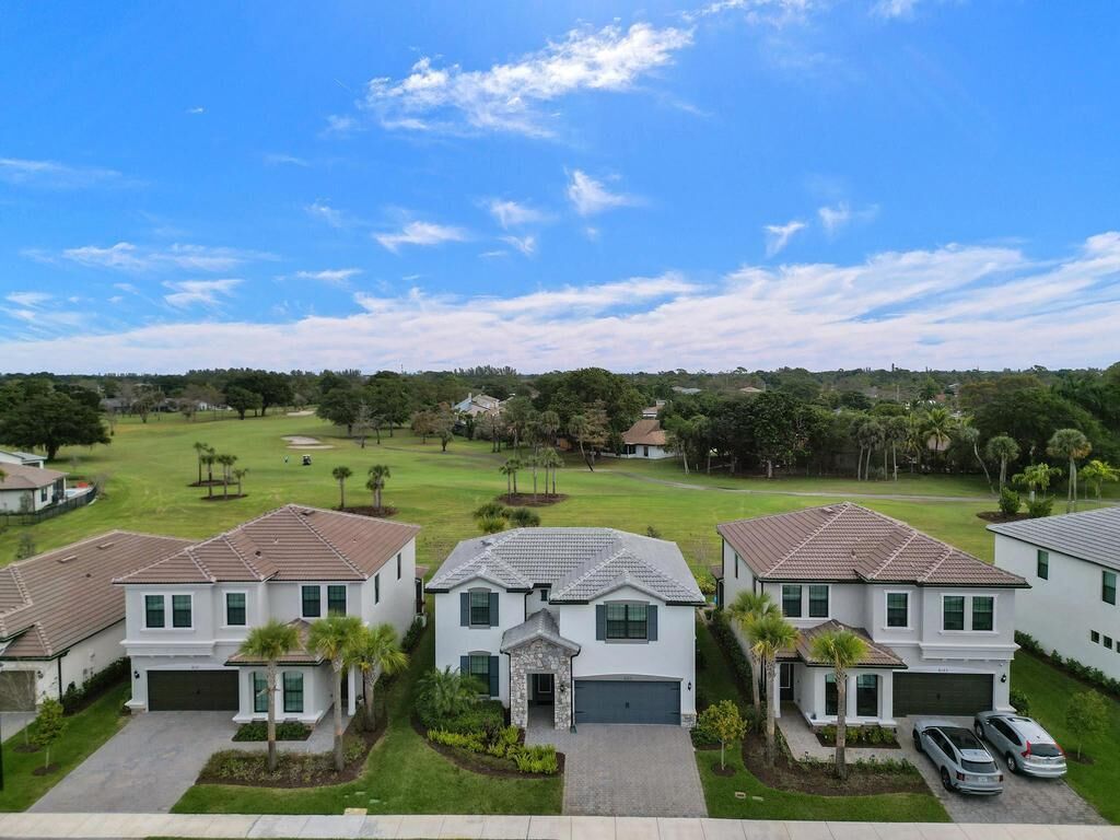Property Photo:  8127 NW 78 Street  FL 33321 