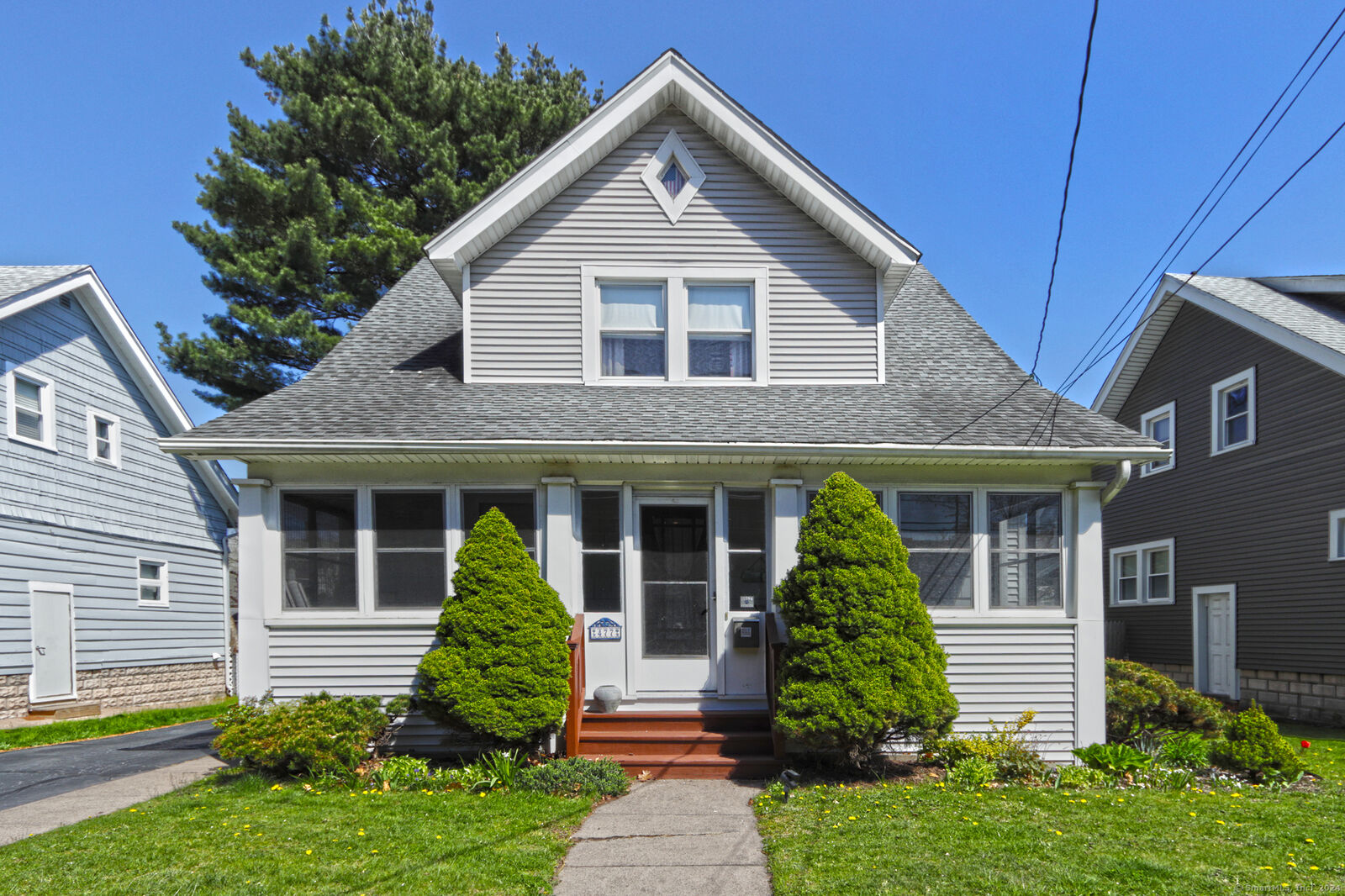 Property Photo: 477 Savin Avenue CT 06516