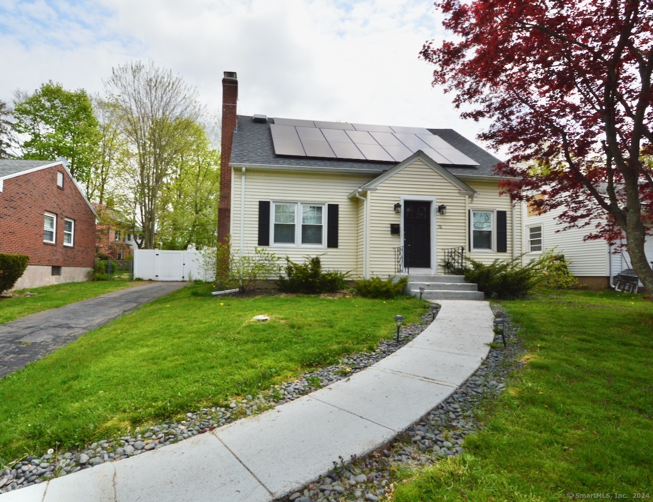 Property Photo:  76 Hunting Hill Avenue  CT 06457 