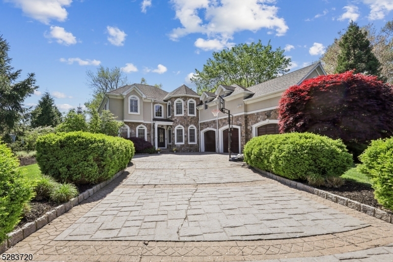 Property Photo: 3 Mellon Pl NJ 07039