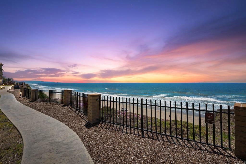 Property Photo:  190 Del Mar Shores Terrace 71  CA 92075 