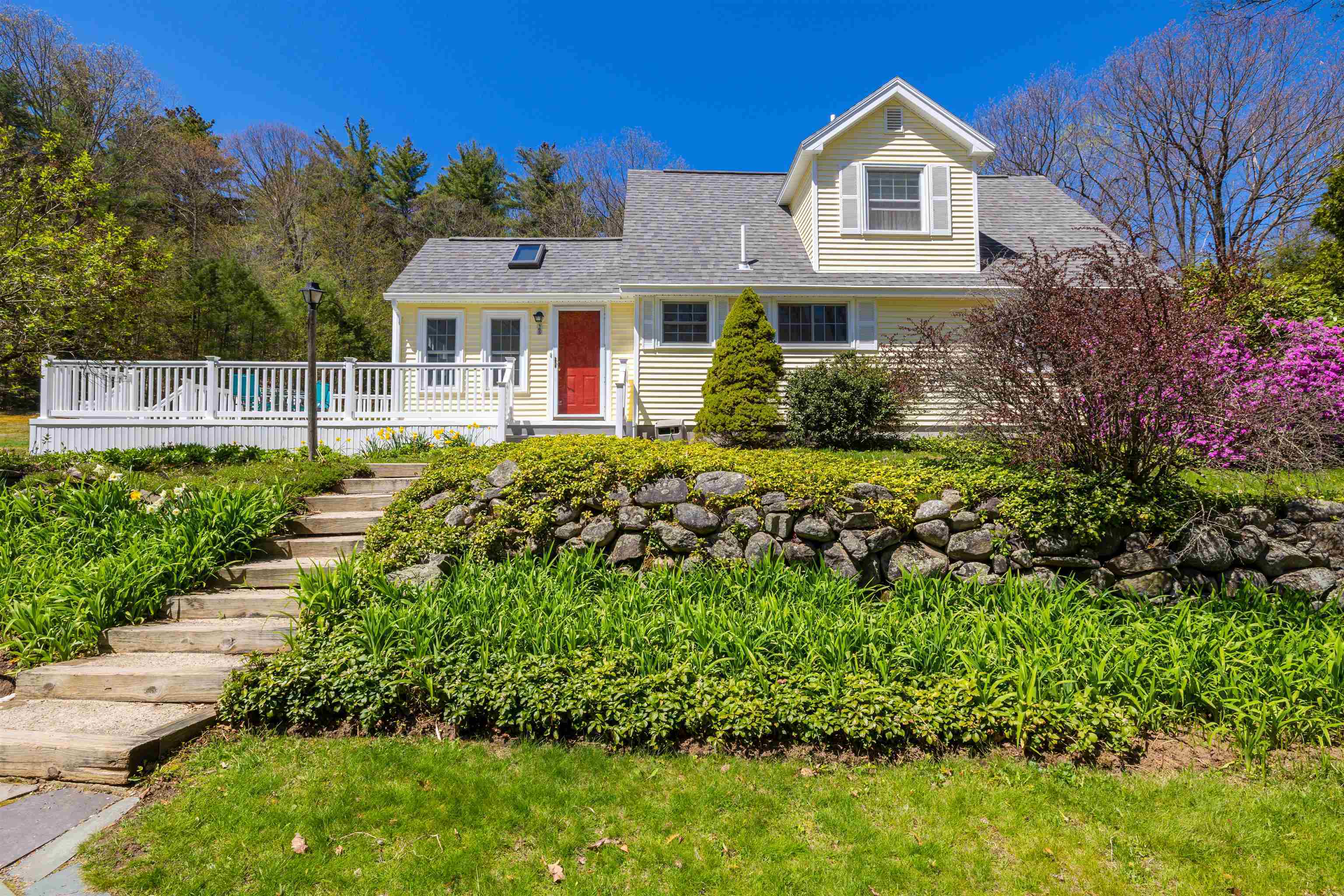 Property Photo:  165 Raccoon Hill Road  NH 03268 